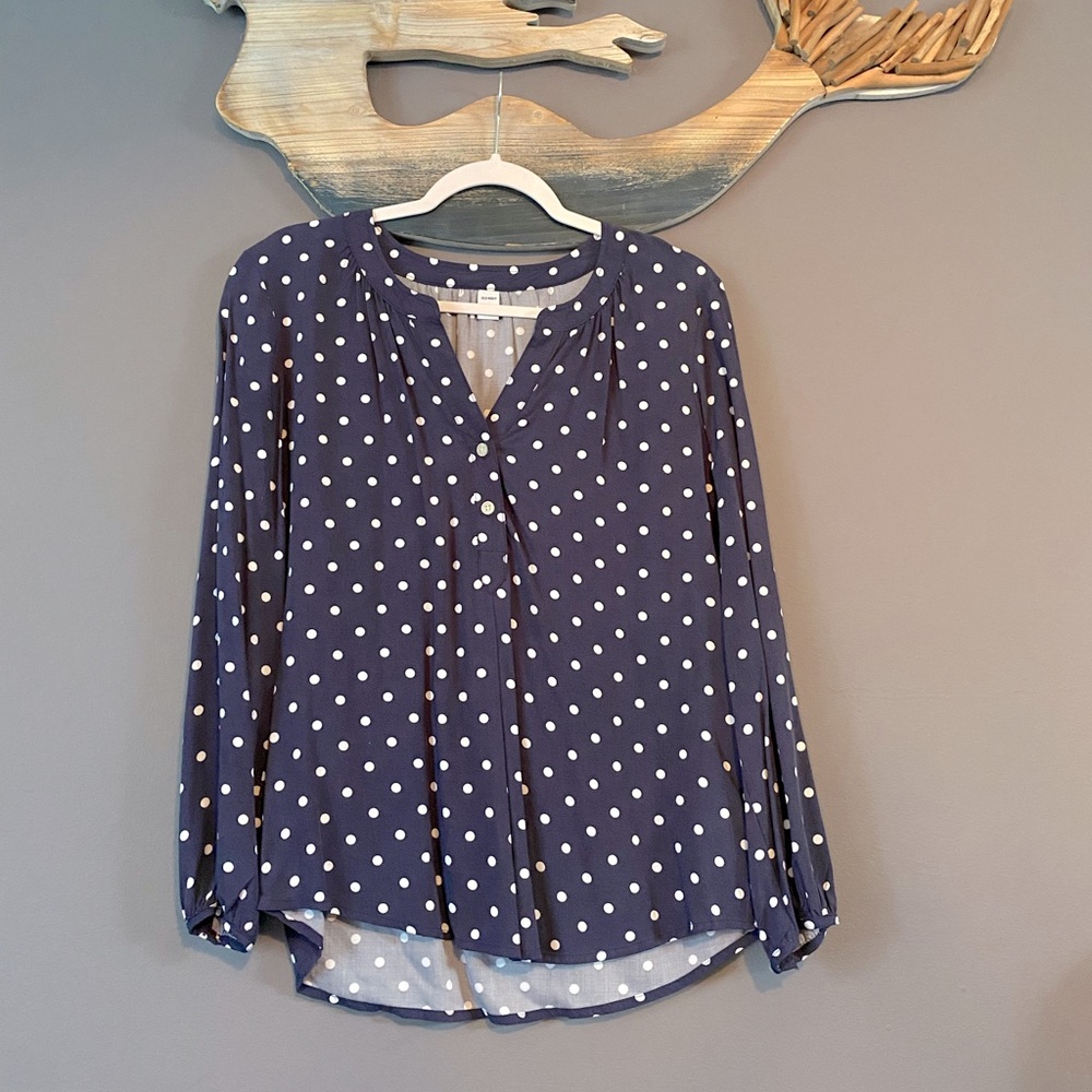 Super cute old navy blouse